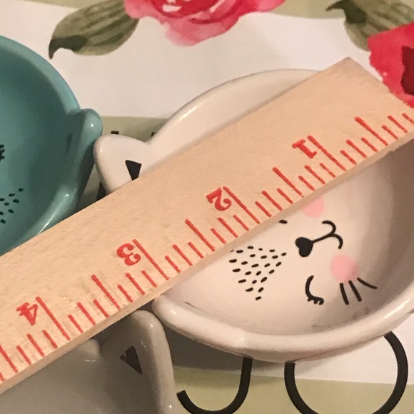 Set of Three New Ceramic Cat Trinket Trays, 3.5x3.75x.75 in. - Picture 2 of 11